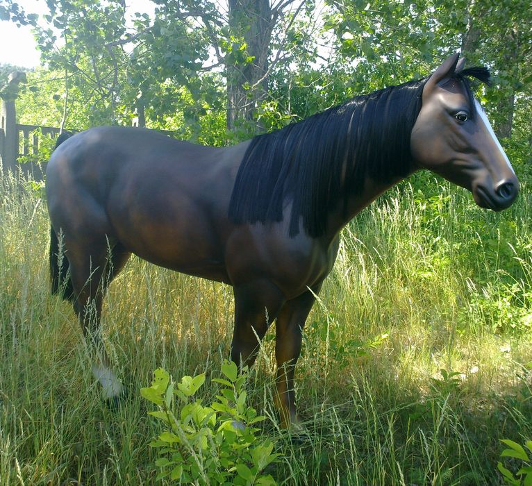 Figura Kon 190x250cm waga 70kg