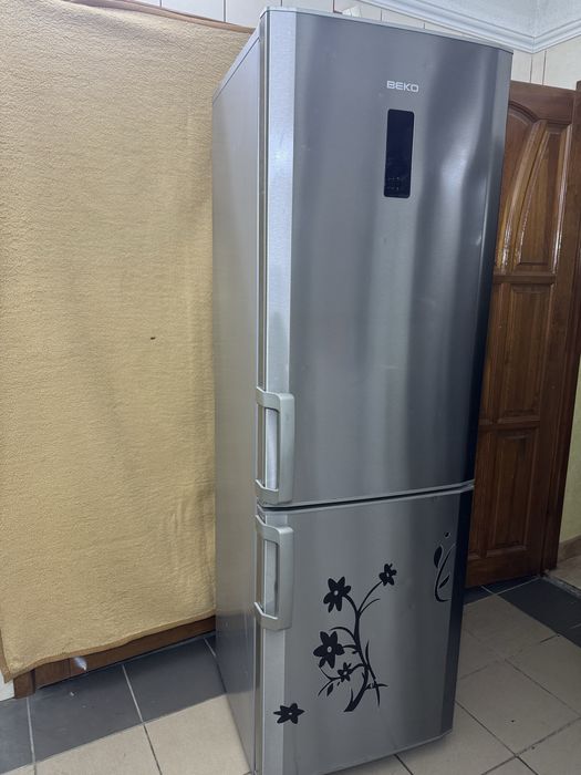 Холодильник з морозилкою Beko No frost (суха заморозка)