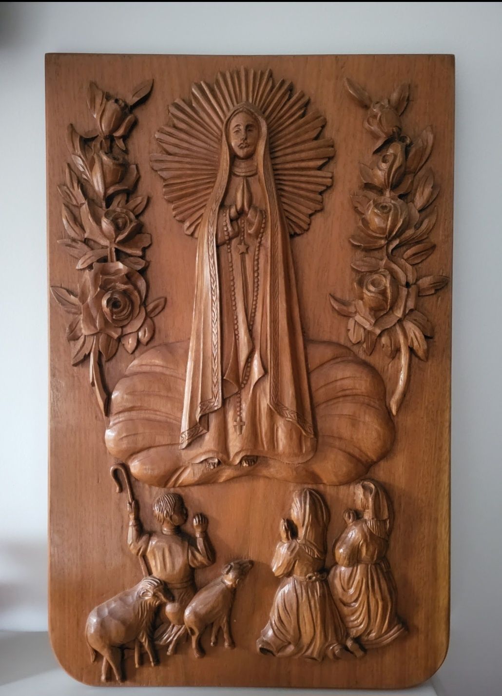 Quadro Nossa Senhora Fátima Entalhado Em Madeira Maciça
