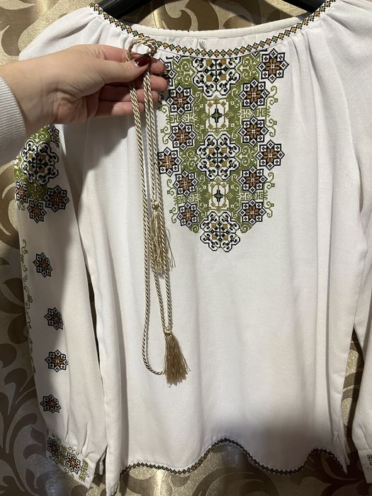 Вишиванка жіноча