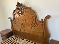 Cama + mesas cabeceira + comoda