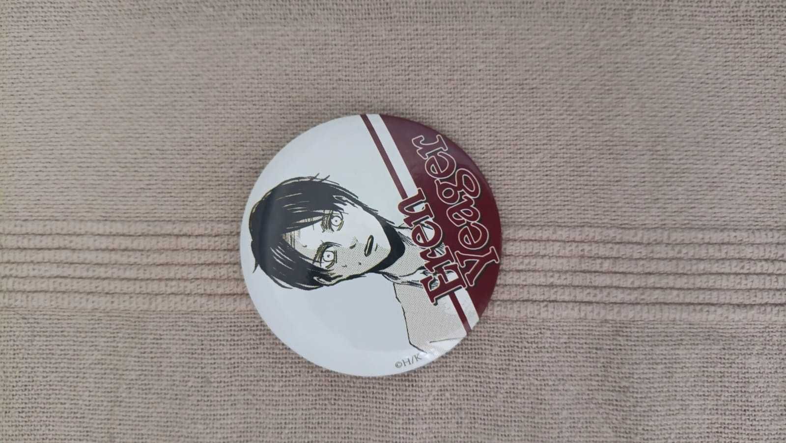 Pins/ Badges Bag ( Attack on Titan / Naruto / Back Pink)