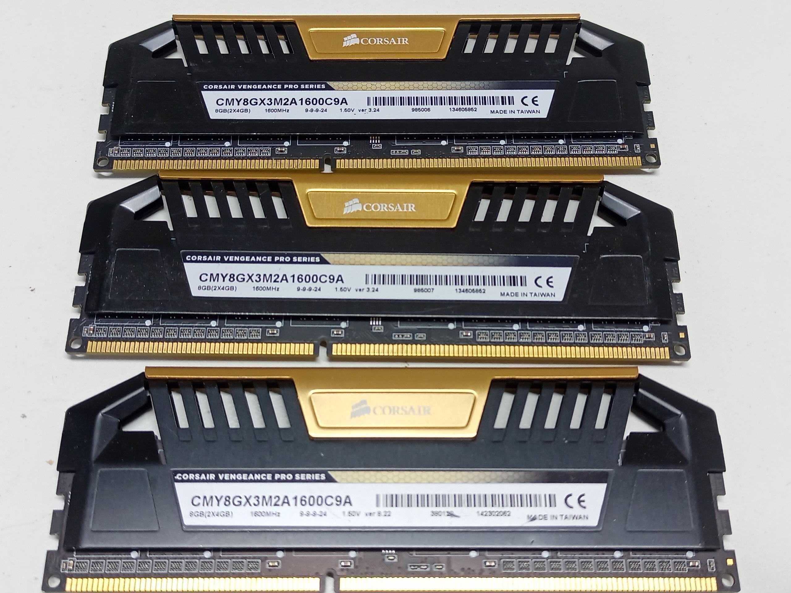 4GB DDR3 PC3-12800 1600MHZ. Corsair Vengeance. Для комп'ютера.