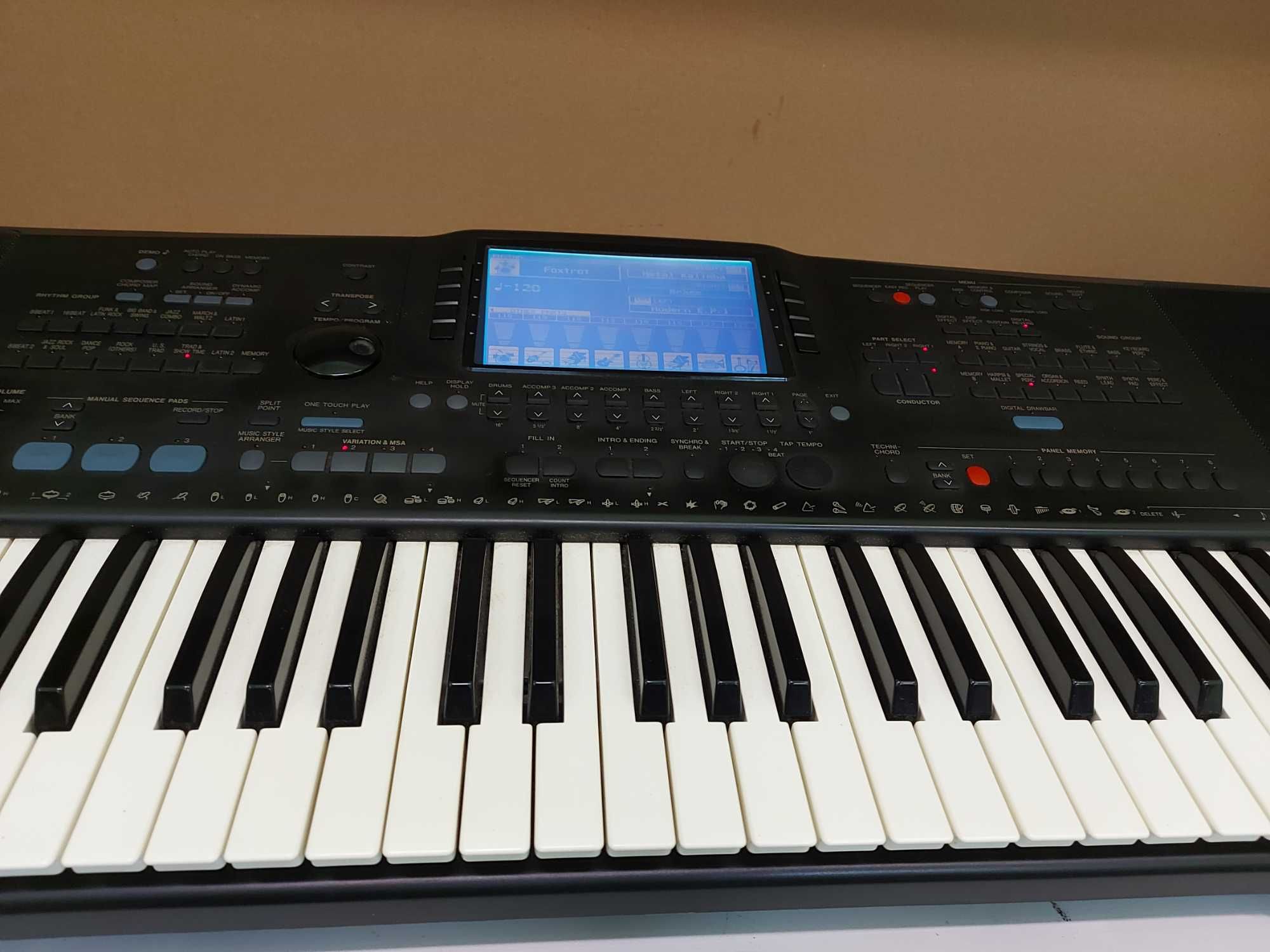 keyboard Technics KN3500