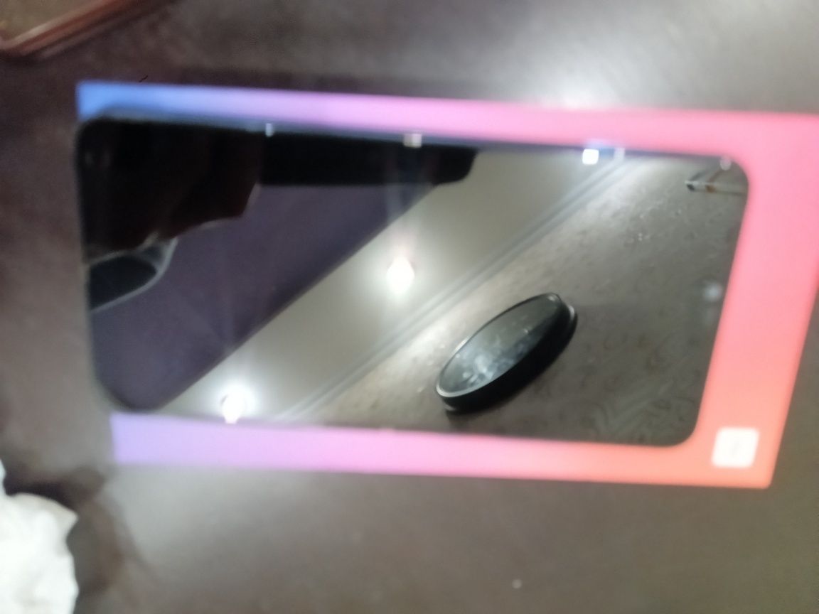 Телефон MI 8 Lite
