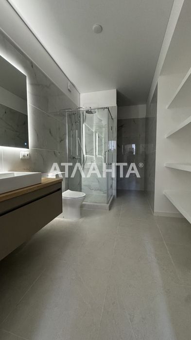 Дом у моря в охраняемом жилом массиве Совиньон