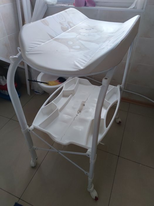 Пеленальный стол с ванночкой 2 в 1  CAM