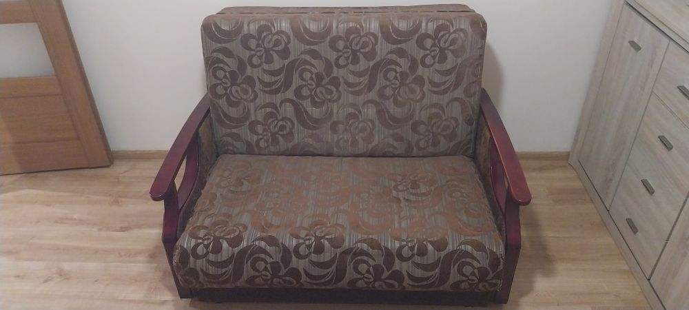 Fotel rozkładany z pojemnikiem