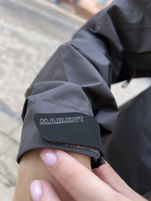 Куртка Mammut жіноча gore-tex оригінал нова трекінгова вітровка чорна