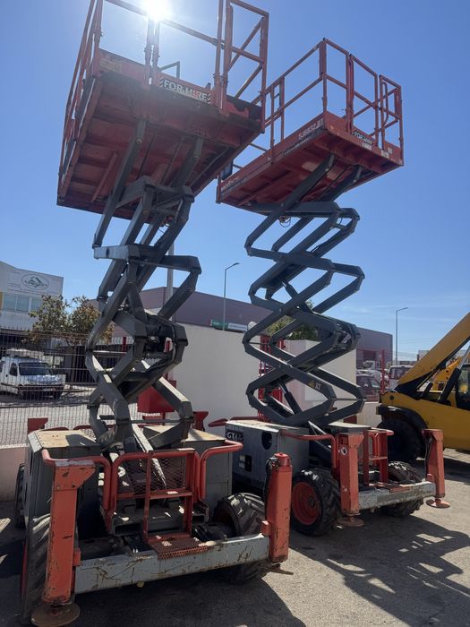 Plataformas elevatoria diesel (4x4)  usada 12mt terreno acidentado