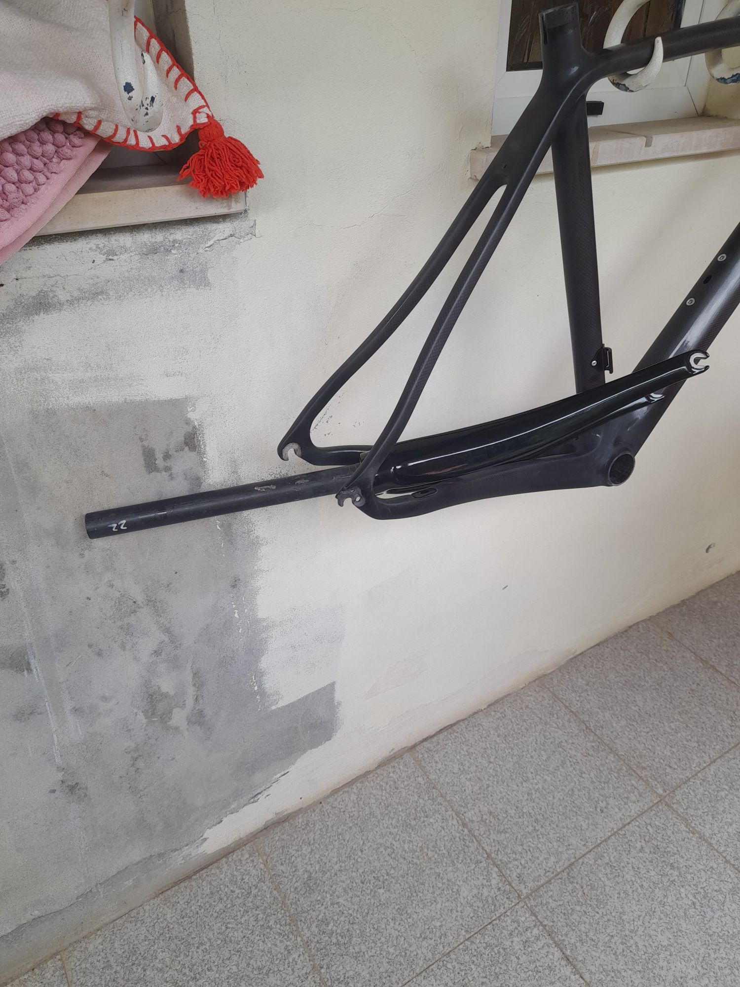 Quadro e forqueta de bicicleta em carbono