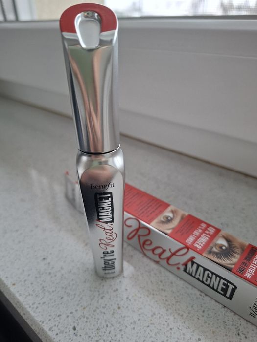 Benefit tusz Real Magnet Black 9g