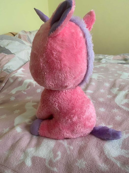 pluszowego jednorożec