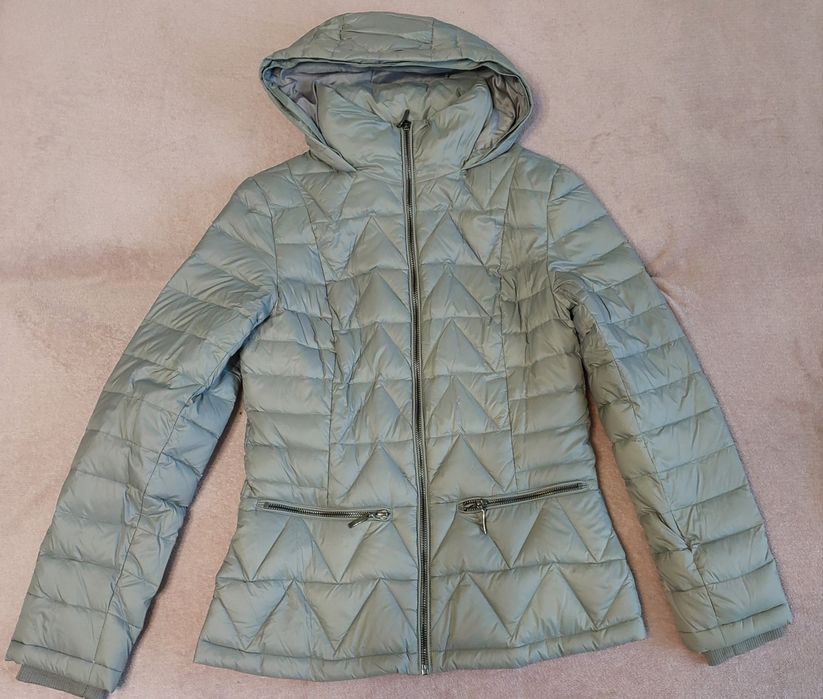 Жіночий пуховик TU