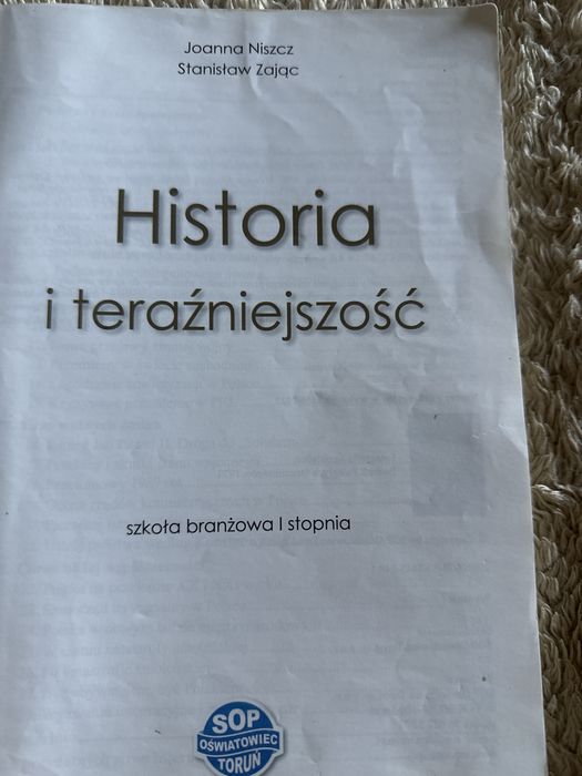 Podręcznik historia i teraźniejszoßć szkola bramzowa  1 stopnia