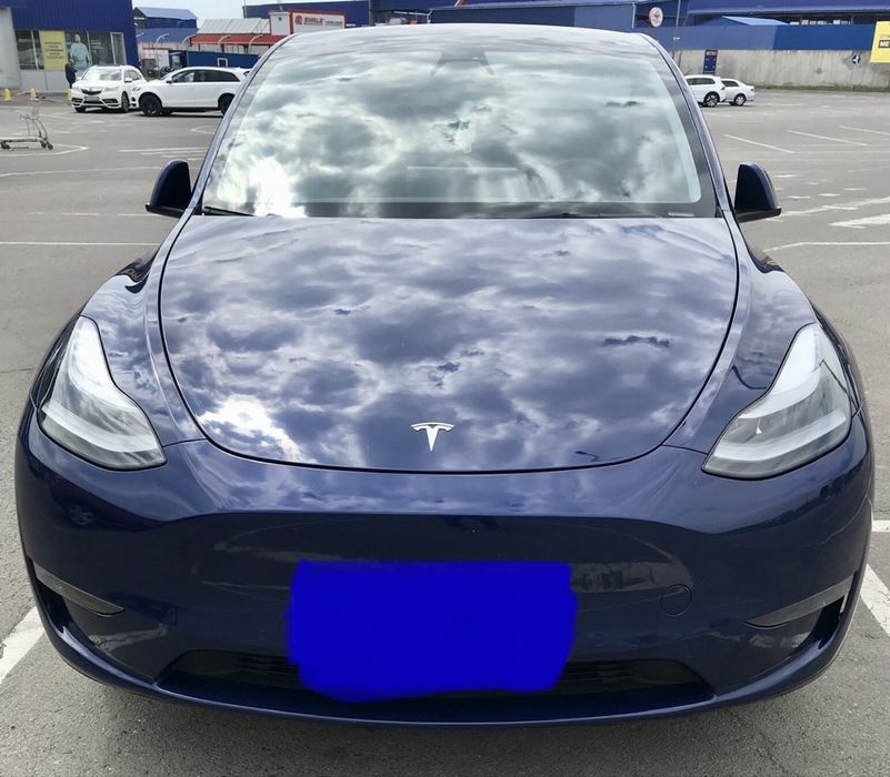 Оренда авто тесла У 21 р.