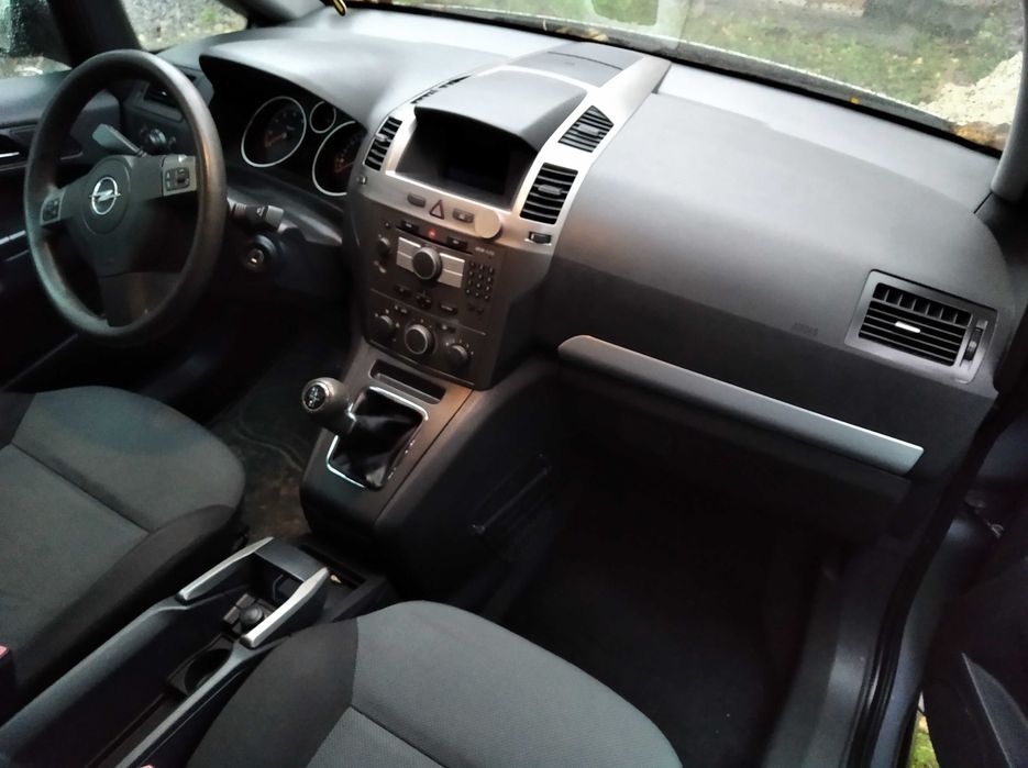 Зафіра . 1.8 . бензин .  2006 р . Нідерланди