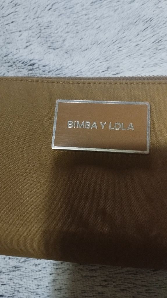 Carteira Bimba y Lola em camel como nova