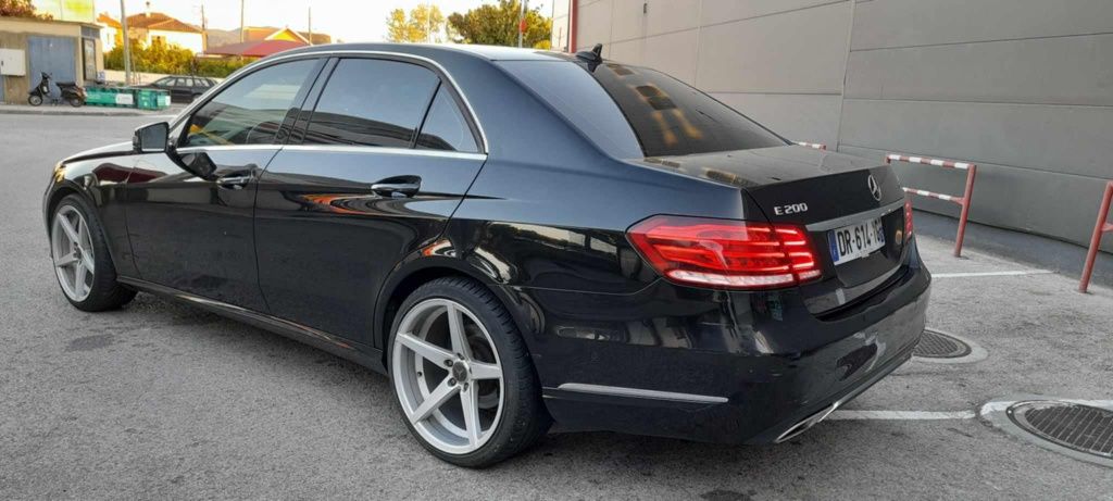 Vendo Mercedes Benz E 200 \ano 2015 matrícula francesa