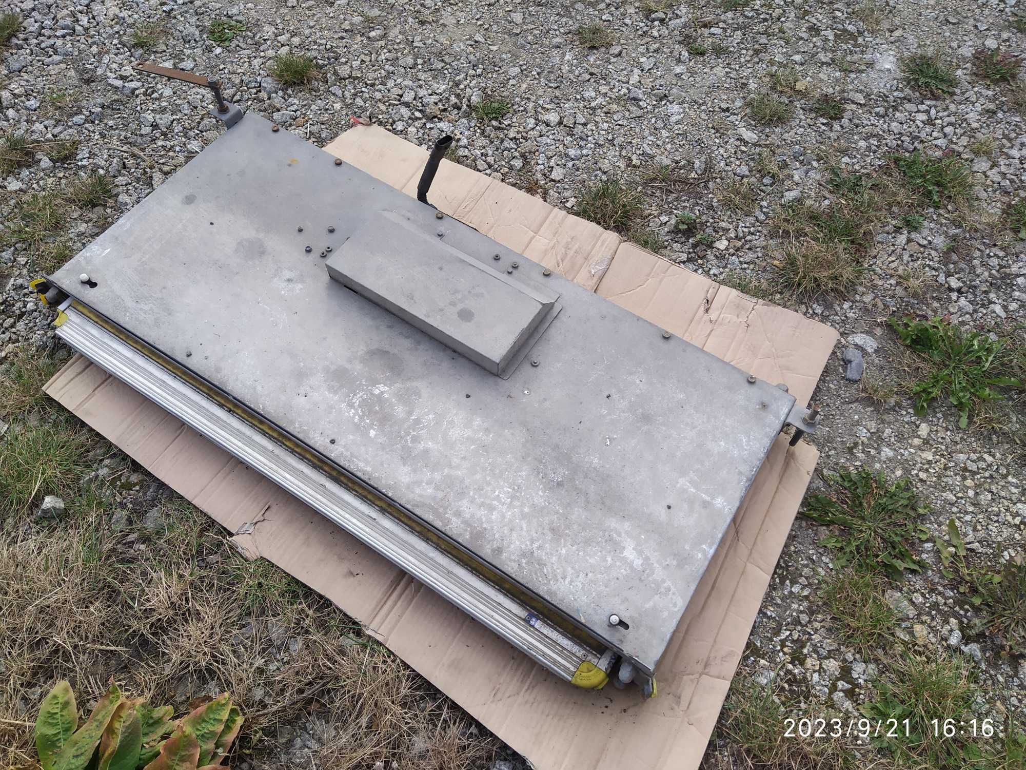 Stopień wysuwany do Renault MASTER III 11- do kampera 109*53