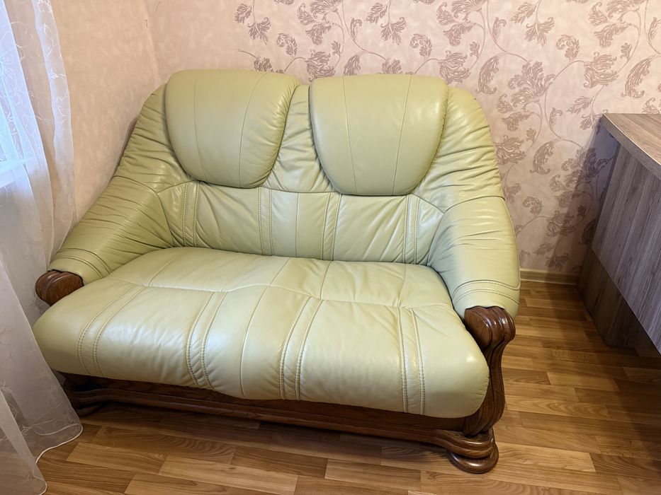 Продам шкіряний диван