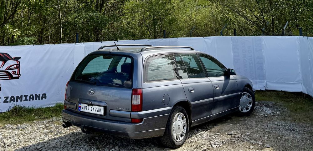 Opel Omega 2.2 > Automat > Lift > 2002 > Klima > Hak > Zadbany