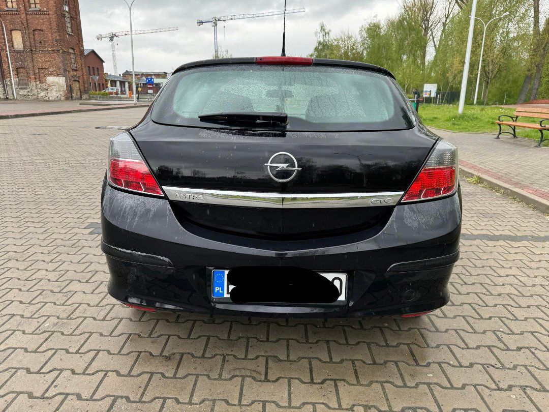 Opel Astra III GTC