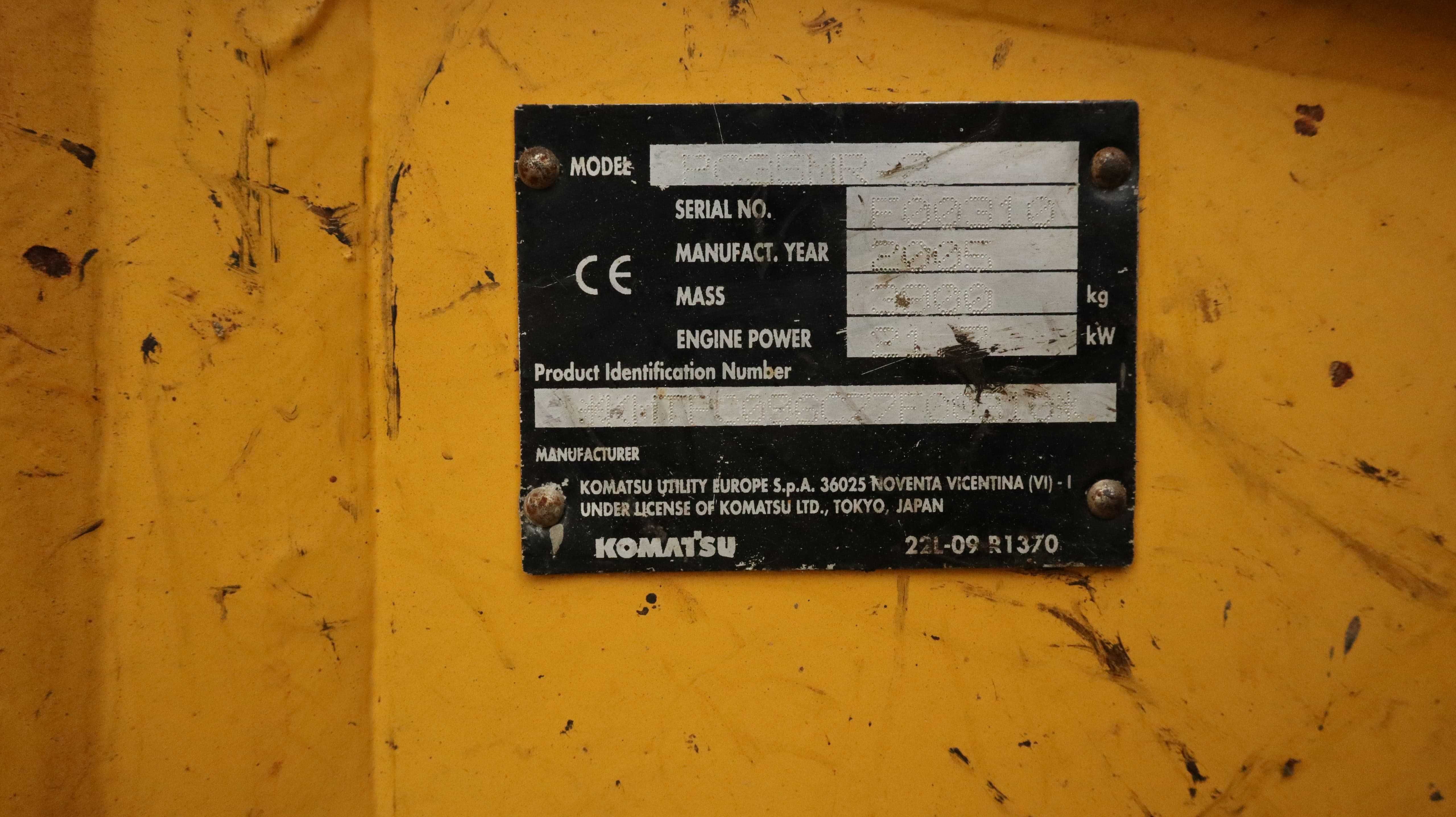 Komatsu PC35 MR muito bom estado.