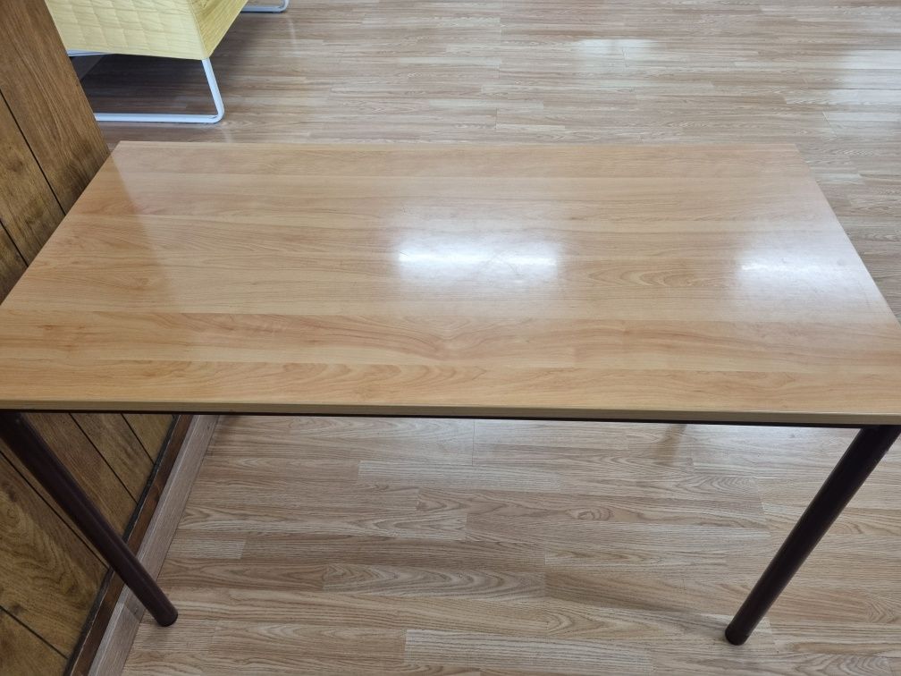 Mesa de estudo ikea