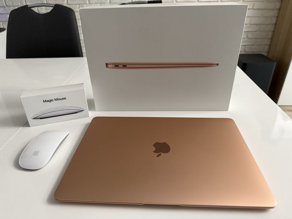 Macbook Air M1 256GB + Magic Mouse