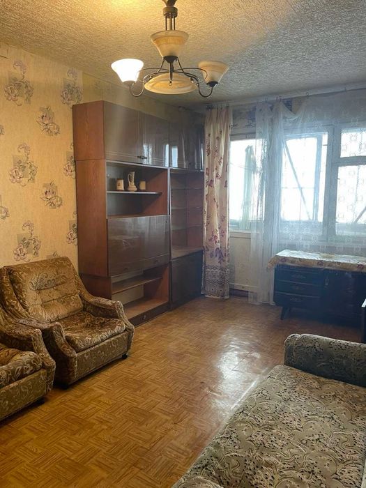 Заболотного/Добровольского, жилая 2 комнатная квартира