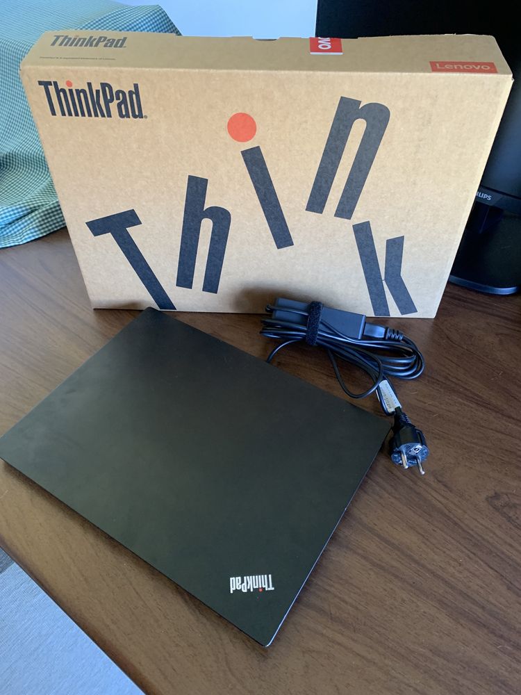 Portátil Thinkpad E490 14“ (16GB RAM, 512Gb + 1TB disco)