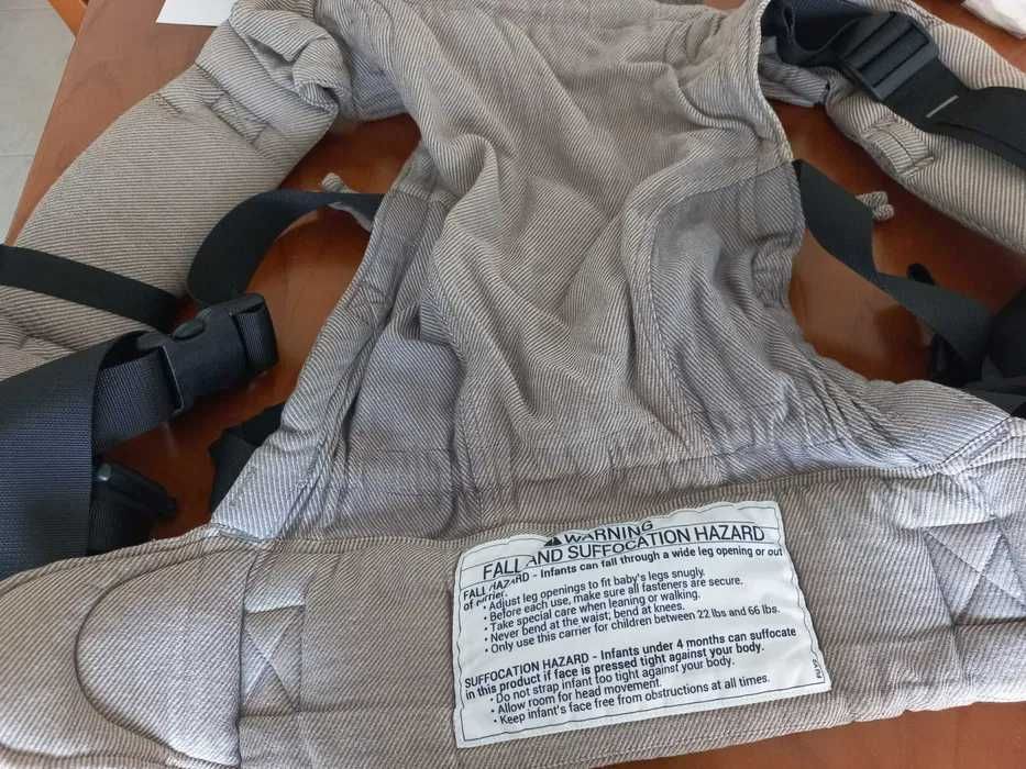 Mochila ergonómica de transporte de bebé da Fidella Fusion 2.0