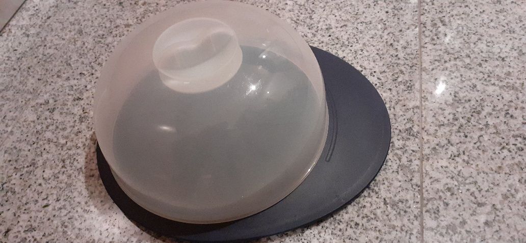 Queijeira da tupperware