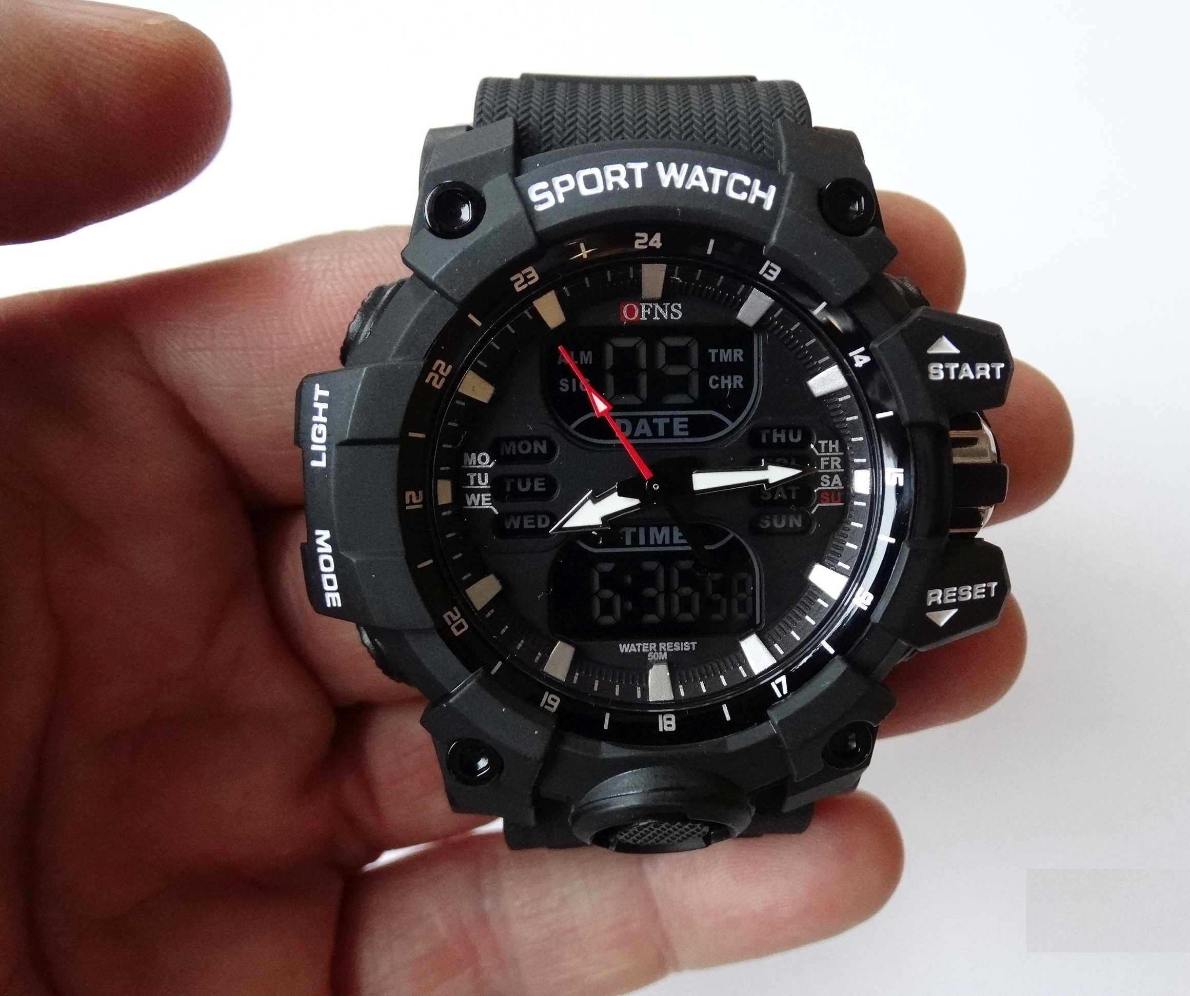 Czarny elektroniczny zegarek męski sportowy cyfrowy militarny stoper