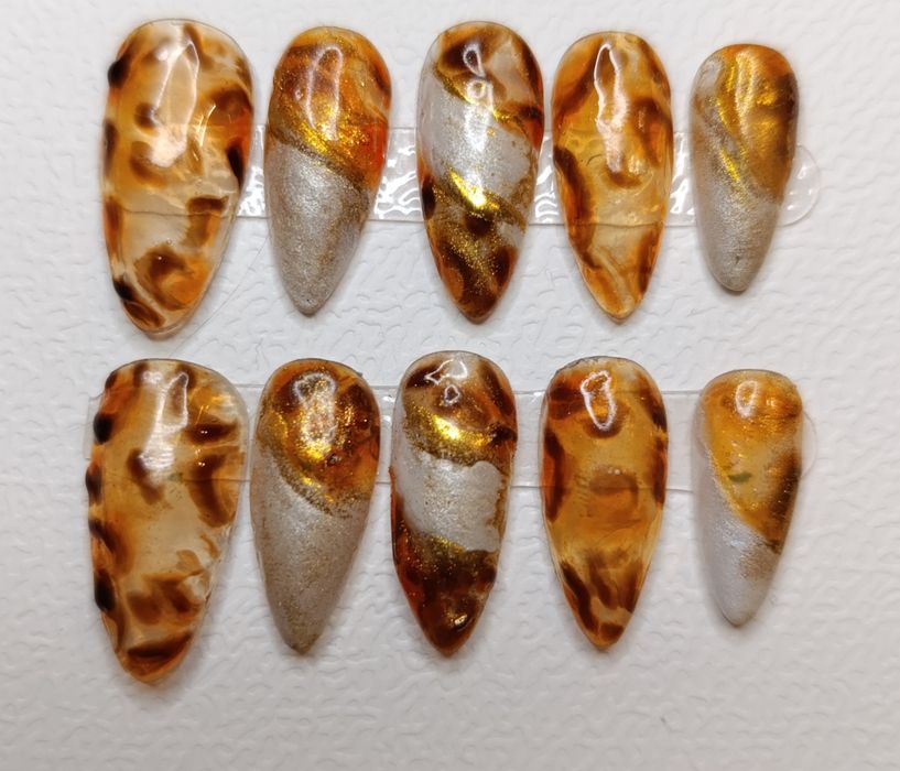 Tipsy press on, handmade.