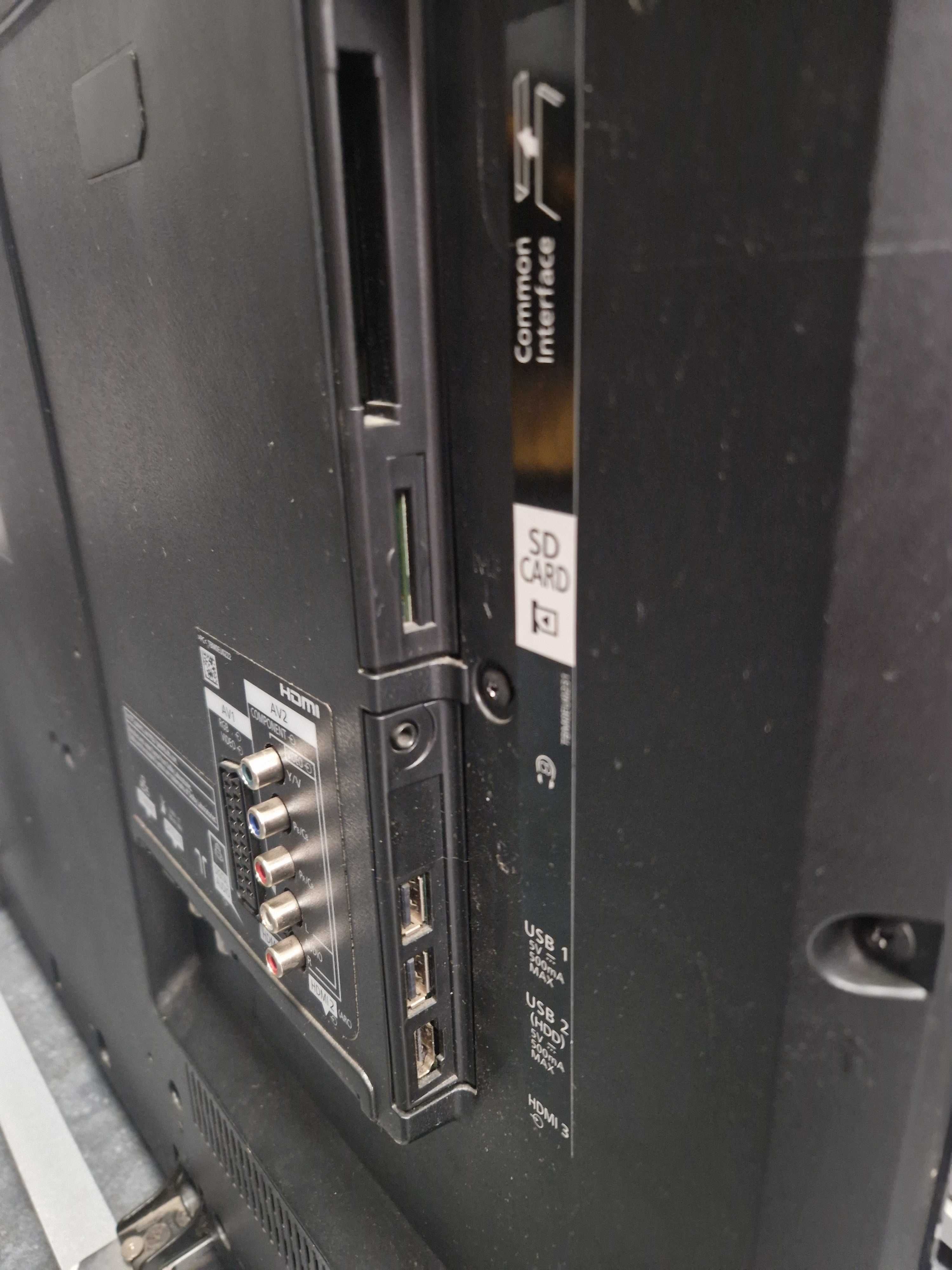 Telewizor LED Panasonic 42 TX 42AST656