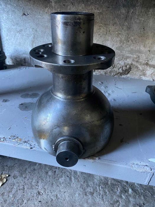 Опора шаровая поворотного кулака 4310 для КамАЗ 4310-2304012 Б.у