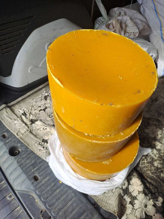 Бджолиний забрусний віск.