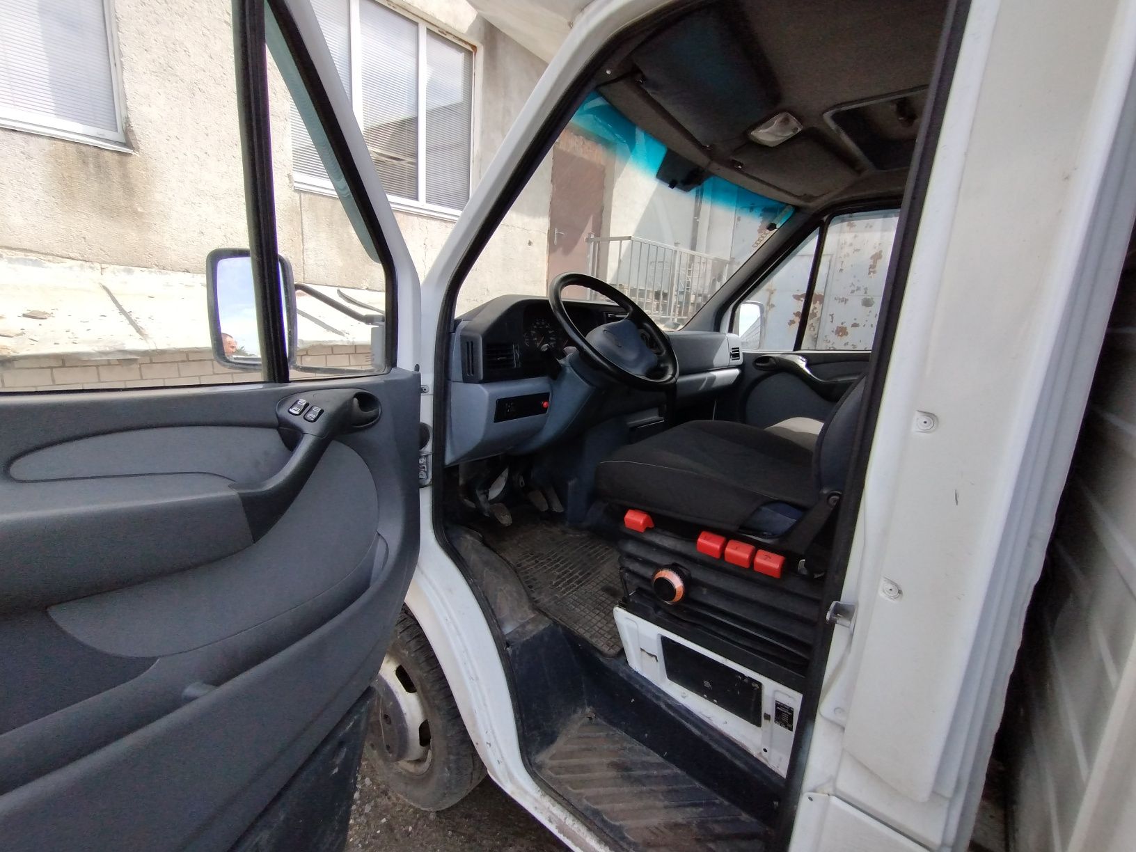 Mercedes sprinter 410, 2.9л, будка 24м³