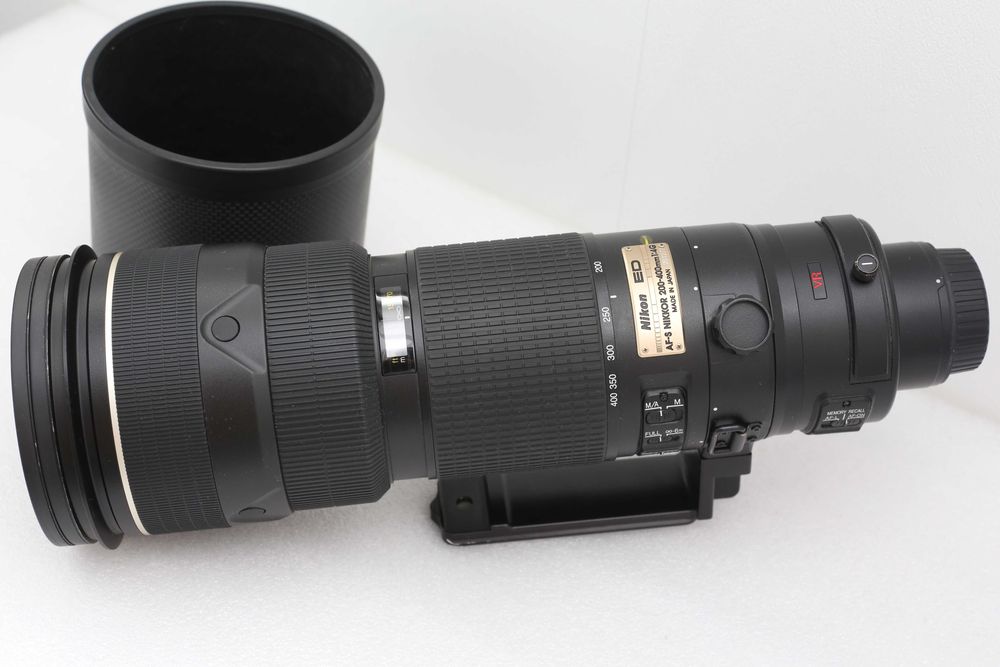 Телеоб'єктив Nikon AF-S Nikkor 200-400mm f4 G ED VR