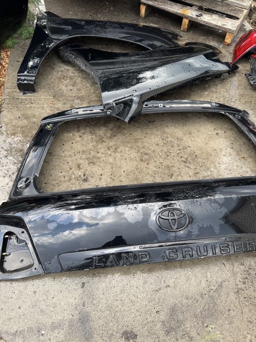 Крышка багашника (ляда) Тойота Ленд Крузер 200