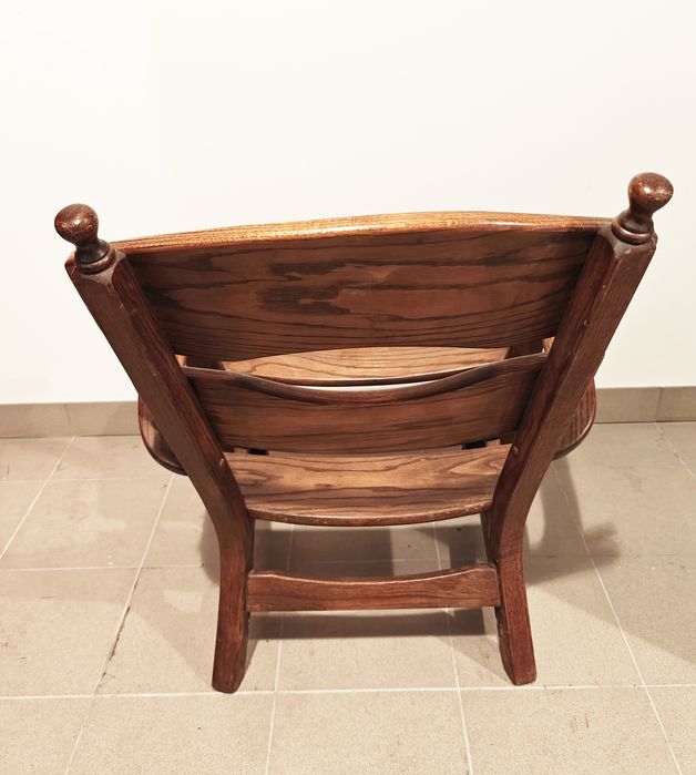 Fotel drewniany dębowy z podłokietnikiem i poduchami