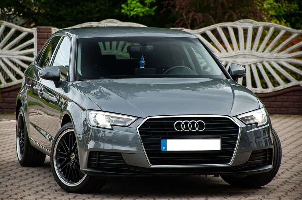 Audi A3 Sportback A3 1.6TDI 116KM - Ledy, Bi-Xenony, Navi, Alu 18'', Pdc!