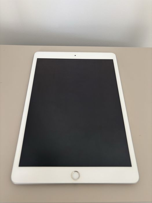 iPad 7th 32GB + Apple Pencil 1st Gen