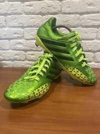 Спортивне взуття Adidas Predator,Nike T90