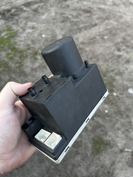 AUDI A3/A4 pompka zamka centralnego kompresor pompka