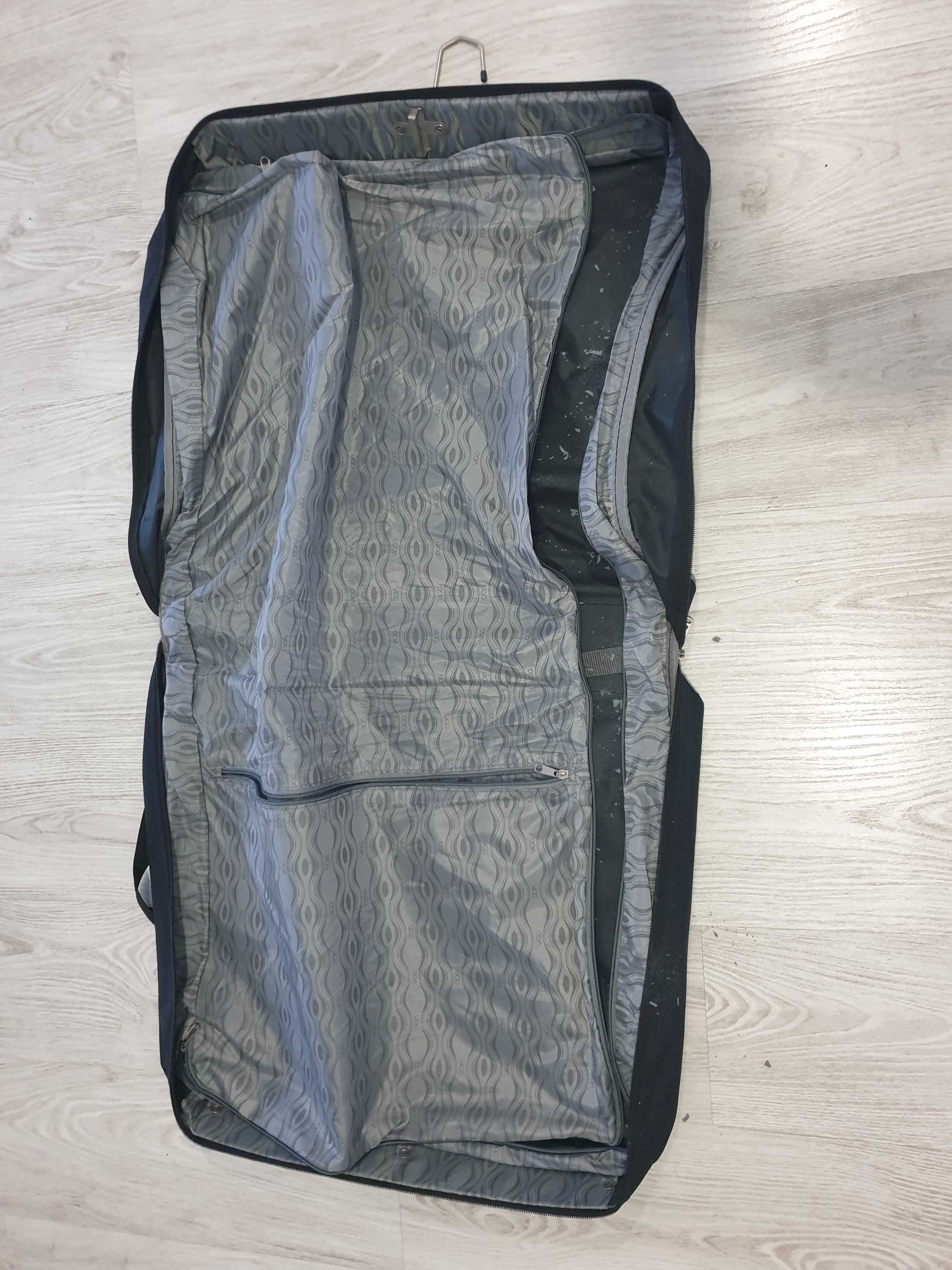 Porta-fatos preto