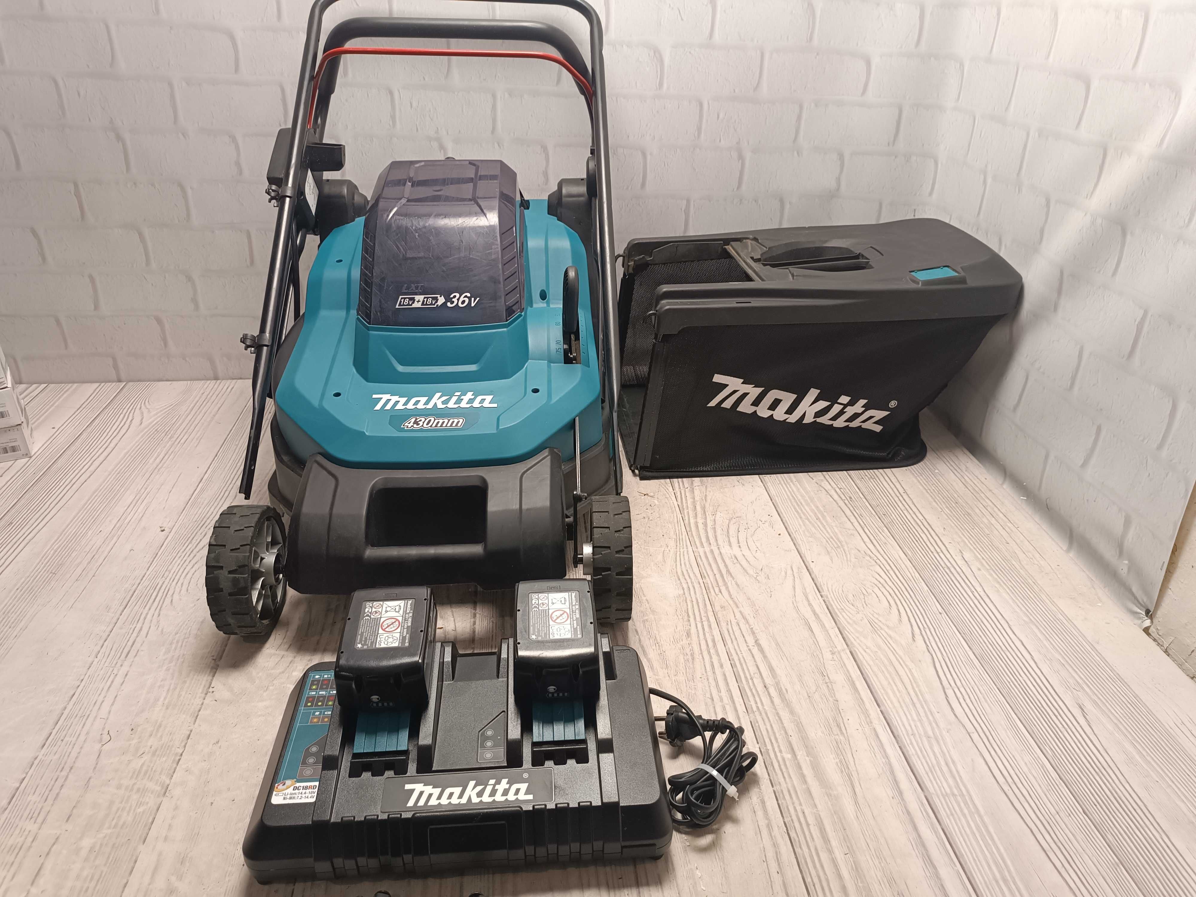 Makita DLM432PT2  акумуляторна газонокосарка АКБ + ЗП ширина 43 см