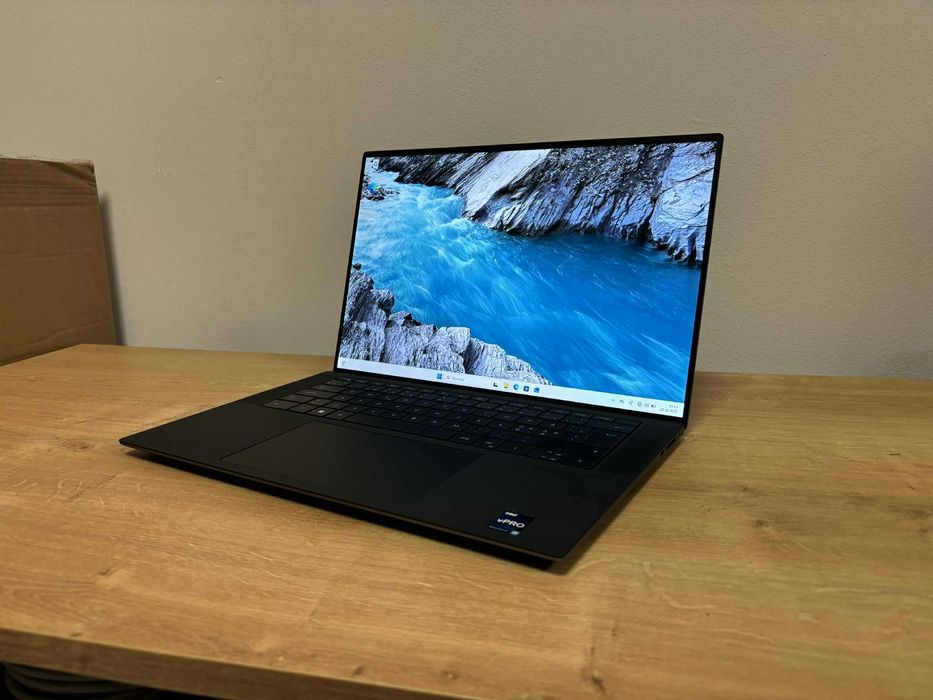 LAPTOP DELL PRECISION 5570 / I7-12700H / 32GB RAM/ 1TB SSD / RTX A2000